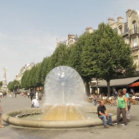 Hypercentre 200m Cathedrale/train Station + Private Parking* * Reims