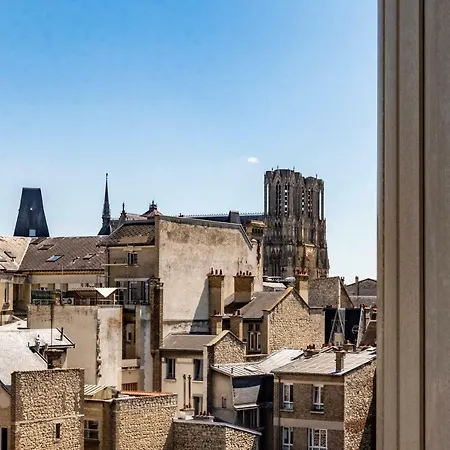 Hypercentre 200m Cathedrale/train Station + Private Parking* Apartment *