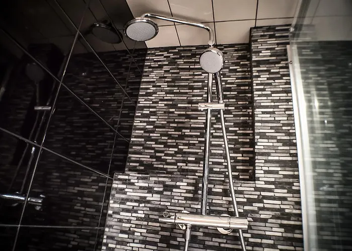 Hypercentre 200m Cathedrale/train Station + Private Parking* Lejlighed