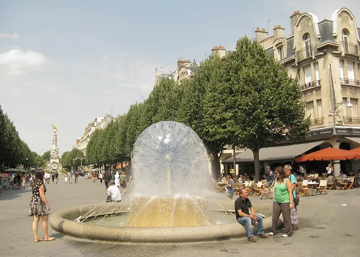 Hypercentre 200m Cathedrale/train Station + Private Parking* * Reims